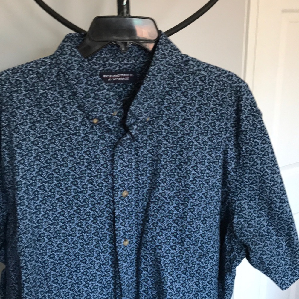 Men’s dress shirt short sleeve